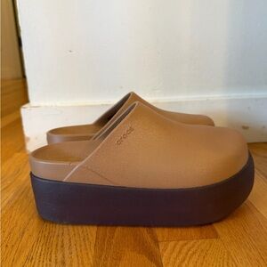 CROCS Women's Dylan Platform